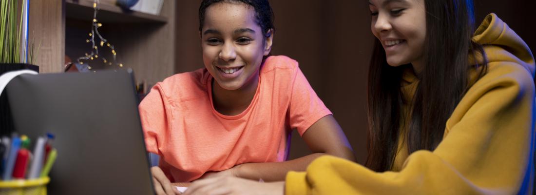 More students are using AI to complete schoolwork. (Photo via Freepik.)