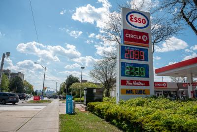 Gas prices at an ESSO station near Finch and Don Mills in Toronto, Ontario, on May 15, 2022.  (THE CANADIAN PRESS IMAGES/Dominic Chan) 